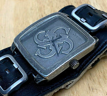 Load image into Gallery viewer, GUESS Mens Bund Band Antique-Silver-Finish Analog Quartz Watch Hours~New Battery