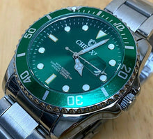 Load image into Gallery viewer, CHENXIN Men Submariner-Style Green Silver Analog Quartz Watch Hour~Date~New Batt