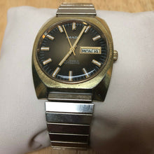 Load image into Gallery viewer, Vintage IMADO Mens 21 Jewel Gold Tone Self-Winding Automatic Watch Hour~Day Date