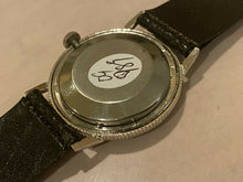 Load image into Gallery viewer, VTG Half Dollar Coin Style Men Silver Leather Hand-Wind Mechanical Watch Hours