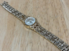 Load image into Gallery viewer, Vintage Seiko 11-0549 Lady 17 Jewels Gold Tone Hand-Wind Mechanical Watch Hours