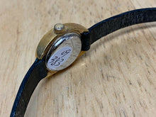 Load image into Gallery viewer, Vintage Pronto Lady 17 Jewels Gold Tone Leather Hand-Wind Mechanical Watch Hours
