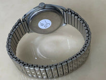 Load image into Gallery viewer, Vintage Genova Mens Silver Brown Stretch Band Hand-Wind Mechanical Watch Hours