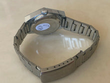 Load image into Gallery viewer, Vintage Chalet Columbia Style Lady Oval Silver Hand-Wind Mechanical Watch Hours