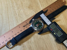 Load image into Gallery viewer, VTG CCCP Men 200m Screwdown Crown Diver Military Hand-Wind Mechanical Watch Hour