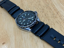 Load image into Gallery viewer, Vintage Timex Men 50 Submariner-Style Analog Quartz Watch Hours~Date~New Battery