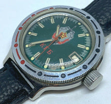 Load image into Gallery viewer, VTG CCCP Men 200m Screwdown Crown Diver Military Hand-Wind Mechanical Watch Hour