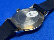 Load image into Gallery viewer, Nice Early Vintage Timex Mens Silver Leather Hand-Wind Mechanical Watch Hours