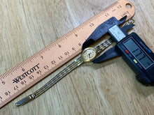 Load image into Gallery viewer, Vintage ALDO Lady Gold Tone 17 Jewels Barrel Hand-Wind Mechanical Watch Hours