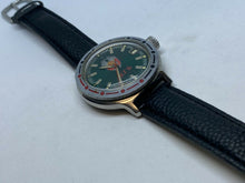 Load image into Gallery viewer, VTG CCCP Men 200m Screwdown Crown Diver Military Hand-Wind Mechanical Watch Hour