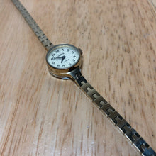 Load image into Gallery viewer, Vintage YANKA USSR RUSSIA Lady 17J Gold Tone Hand-Wind Up Mechanical Watch Hours
