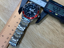 Load image into Gallery viewer, SLO-Pitch National 2010 Ontario Men Submariner-Style Quartz Watch Hours~New Batt
