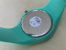 Load image into Gallery viewer, YL Logo Mens Green White Japan Movement Analog Quartz Watch Hours~New Battery