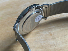 Load image into Gallery viewer, Unused BUREI Men Silver Mesh Speckling Dial Analog Quartz Watch Hour~New Battery