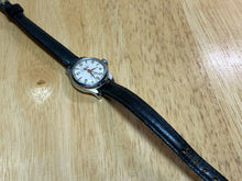 Load image into Gallery viewer, Vintage LA Marque Lady 17 Jewels Silver Leather Hand-Wind Mechanical Watch Hours