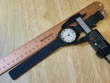 Load image into Gallery viewer, Unbranded Men Black Silver Textured Dial Analog Quartz Watch Hours~New Battery