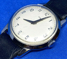 Load image into Gallery viewer, Nice Early Vintage Timex Mens Silver Leather Hand-Wind Mechanical Watch Hours