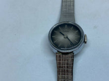 Load image into Gallery viewer, Vintage Timex Lady Classic Silver Round Mesh Hand-Wind Mechanical Watch Hours