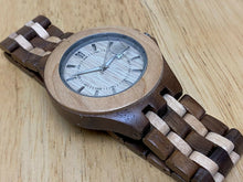 Load image into Gallery viewer, Nice Unbranded Mens Light Solid Wood Analog Quartz Watch Hours~Date~New Battery