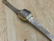 Load image into Gallery viewer, Vintage Seiko 11-3649 Lady 17 Jewels Gold Tone Hand-Wind Mechanical Watch Hours