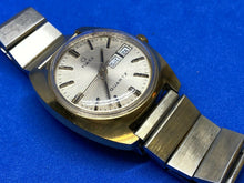 Load image into Gallery viewer, Vintage Timex Indiglo Men Gold Tone Loud Beat Analog Quartz Watch Hour~Run &Stop