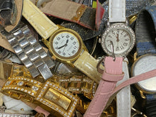 Load image into Gallery viewer, Watch Lot 17+LBS Mixed Men Lady Analog Digital Quartz Watches~All Complete~FS624