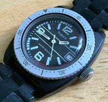 Load image into Gallery viewer, Vintage Timex Lady 31mm Moving Bezel Diver Style Hand-Wind Mechanical Watch Hour