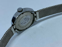 Load image into Gallery viewer, Vintage Waltham Lady 17 Jewels UFO Shape Swiss Hand-Wind Mechanical Watch Hours