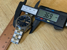 Load image into Gallery viewer, VTG Seiko DX 6106 Mens 17J Silver Blue Self-Wind Automatic Watch Hours~Day Date