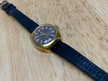 Load image into Gallery viewer, Vintage Pronto Lady 17 Jewels Gold Tone Leather Hand-Wind Mechanical Watch Hours