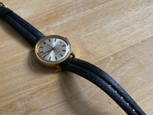 Load image into Gallery viewer, Vintage Timex Viscount Mens Gold Tone Self-Wind Automatic Mechanical Watch Hours