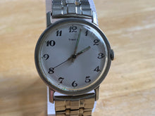 Load image into Gallery viewer, Vintage Timex Mercury Mens Silver White Hand-Wind Stretch Band Mechanical Watch Hours