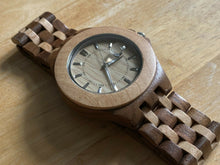Load image into Gallery viewer, Nice Military Dila Mens Solid Wood Analog Quartz Watch Hours~Date~New Battery
