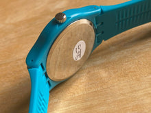 Load image into Gallery viewer, QUEST Mens Blue White Plastic Ultra Light Analog Quartz Watch Hours~New Battery
