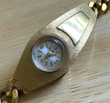 Load image into Gallery viewer, VTG Le Monde Lady 17J Gold Tone Chain Bracelet Hand-Wind Mechanical Watch Hours
