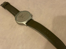 Load image into Gallery viewer, Nice Gruen Precision Men Silver Textured Dial Analog Quartz Watch Hours~New Batt
