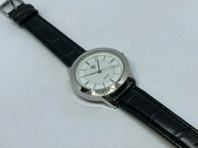 Load image into Gallery viewer, Unused DF Lady Silver Textured Dial Leather Analog Quartz Watch Hour~New Battery
