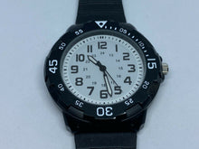 Load image into Gallery viewer, Nice Japan Movt Men Black White Military Dial Analog Quartz Watch Hours~New Batt

