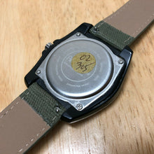 Load image into Gallery viewer, Vintage Armitron Men 100m Fixed Bezel Luminous Analog Quartz Watch Hour~New Batt

