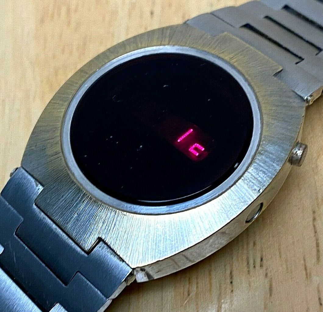 Collectible Vintage Unbranded Mens RED LED Digital Watch Hours~Partial Display