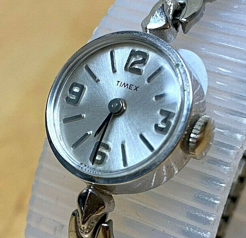Nice Vintage Timex Lady Silver Stretch Cocktail Hand-Wind Mechanical Watch Hours