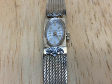 Load image into Gallery viewer, Waltham Lady 10k Gold Filled Band 6 Diamonds 17J Hand-Wind Mechanical Watch Hour
