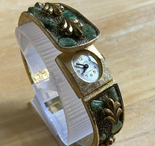 Load image into Gallery viewer, Vintage Pilgrim Lady 17 Jewels Natural Rock Cuff Hand-Wind Mechanical Watch Hour
