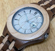 Load image into Gallery viewer, Nice Unbranded Mens Light Solid Wood Analog Quartz Watch Hours~Date~New Battery
