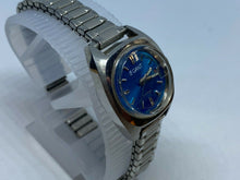 Load image into Gallery viewer, Vintage Le Gant Lady 17 Jewels Silver Blue Hand-Wind Mechanical Watch Hours~Date
