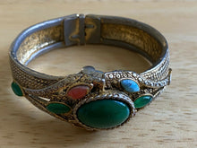 Load image into Gallery viewer, Vintage Geneva Lady 17 Jewel  Stones Cuff Bangle Hand-Wind Mechanical Watch Hour

