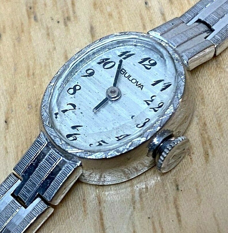 Vintage Bulova Lady 17J Silver Tone Oval Swiss Hand-Wind Mechanical Watch Hours