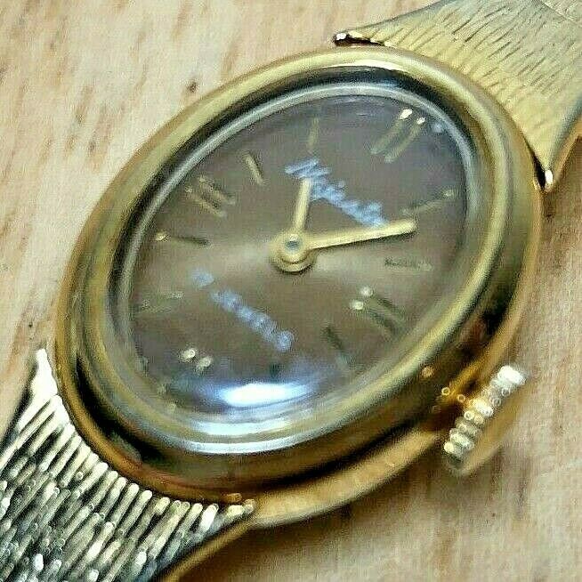 Vintage Majestime Lady 17 Jewels Gold Tone Oval Hand-Wind Mechanical Watch Hours