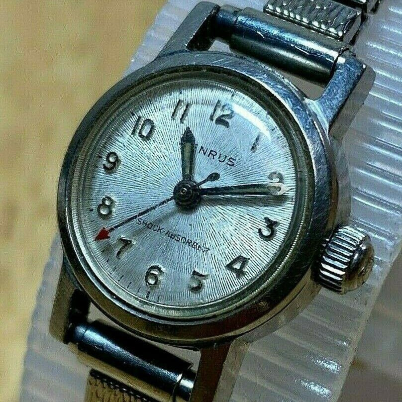 Vintage Benrus Lady Textured Dial Silver Swiss Hand-Wind Mechanical Watch Hours