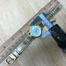 Load image into Gallery viewer, Vintage WINNER Bingo Men Lady Gold Tone Analog Quartz Watch Hours~New Battery
